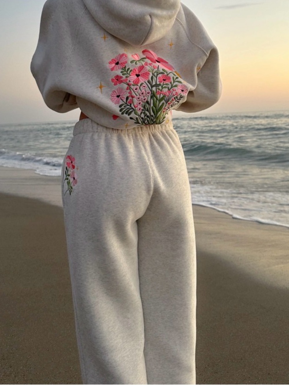 Dandy Worldwide Cream Floral Embroidered Joggers
